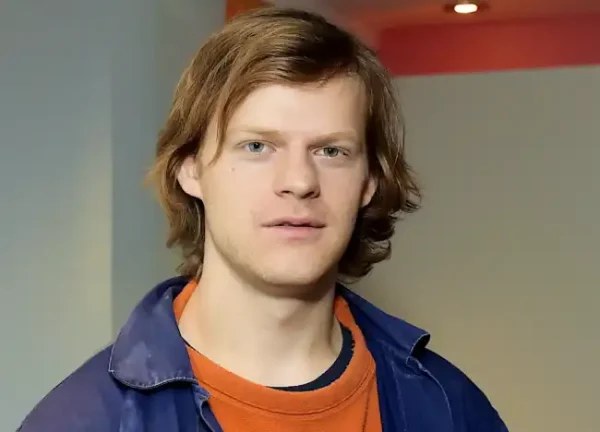 Lucas Hedges Wiki Biography, Age, Parents, Net Worth and More